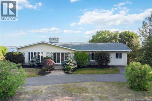 153 Couvent Rd, Bouctouche, NB, E4S3B8 | Card Image