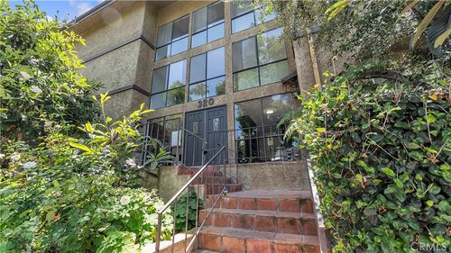 304-320 E Stocker St, Glendale, CA, 91207-1355 | Card Image