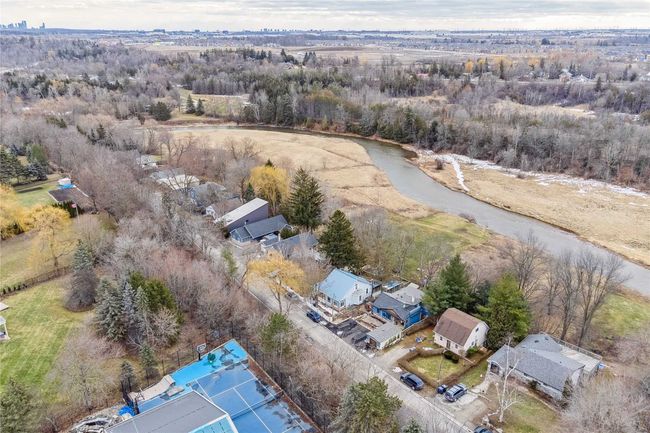 61 River Rd, House other with 2 bedrooms, 1 bathrooms and 3 parking in Brampton ON | Image 19