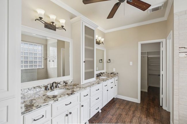 6611 Haughton Dr, House other with 4 bedrooms, 3 bathrooms and 3 parking in Spring TX | Image 22