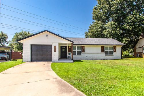 1009 19th St, Claremore, OK, 74017-2630 | Card Image