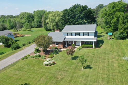 11433 N Oriole Ln, Mequon, WI, 53092-3205 | Card Image