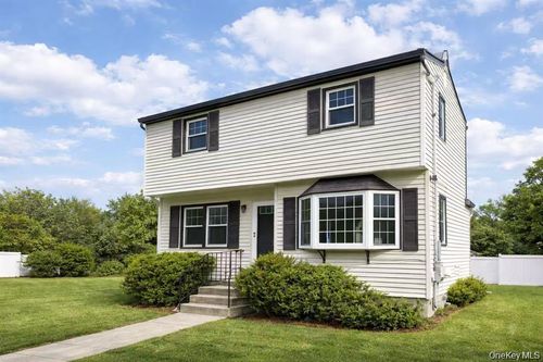 187 Horseblock Rd, Farmingville, NY, 11738-1236 | Card Image