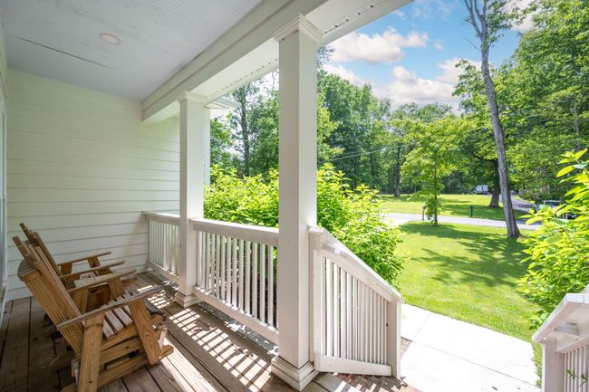 Covered Front Porch | Image 4
