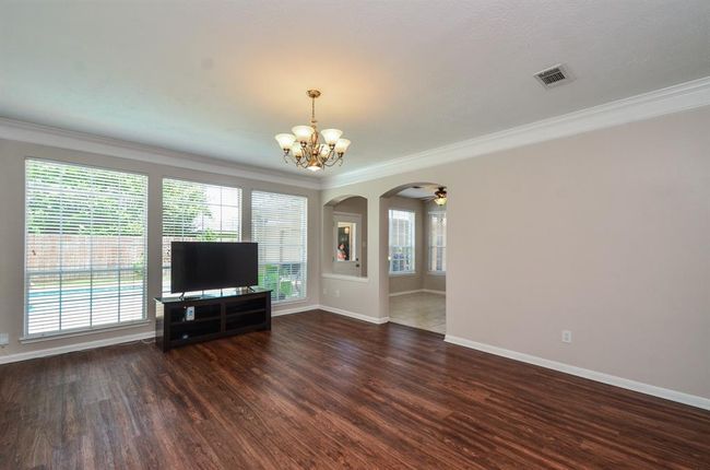 1501 Mulberry Ct, House other with 5 bedrooms, 4 bathrooms and 2 parking in Pearland TX | Image 9