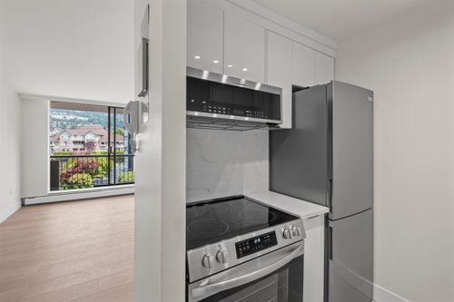 403-2150 Bellevue Ave, West Vancouver, BC, V7V1C3 | Card Image