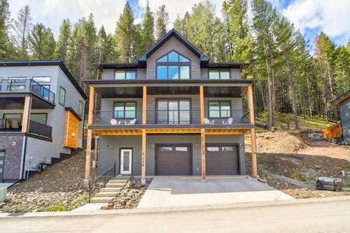 230 Southmore Pl, Blairmore, AB, T0K0E0 | Card Image