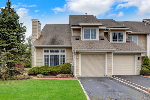 15 Doral Ln, Bay Shore, NY, 11706-8840 | Card Image