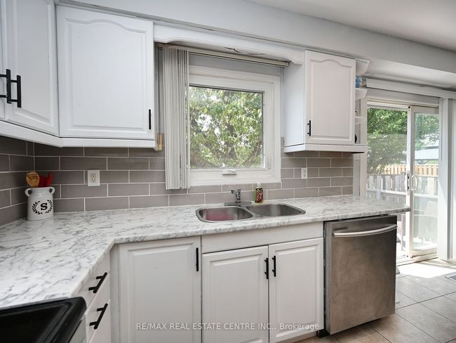 8 Stephensen Crt, House other with 4 bedrooms, 3 bathrooms and 2 parking in Brampton ON | Image 18