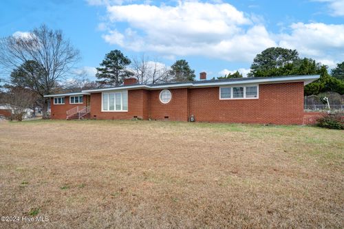 800 Hunter Hill Rd, Rocky Mount, NC, 27804-1725 | Card Image