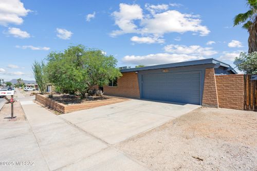 3632 W Horizon Hills Dr, Tucson, AZ, 85741-2707 | Card Image