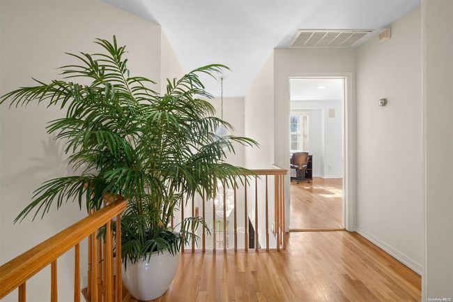 17 Sabrina Ct, House other with 4 bedrooms, 3 bathrooms and null parking in Dix Hills NY | Image 12