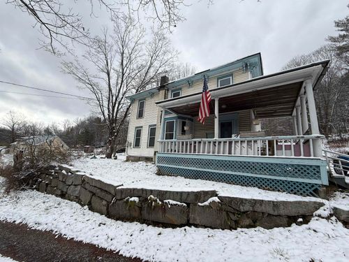 511 Vt Route 25, West Topsham, VT, 05086-9628 | Card Image