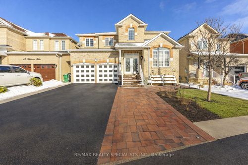 41 Madronna Gdns, Brampton, ON, L7A2V9 | Card Image