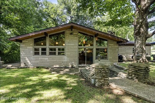 6804 Old Briscoe Ln, Louisville, KY, 40228-2623 | Card Image