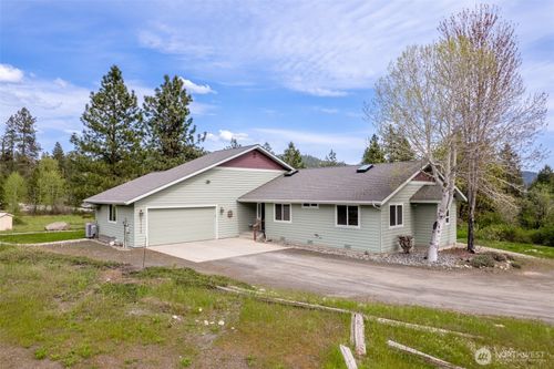 12150 Titus Pl, Leavenworth, WA, 98826-8742 | Card Image