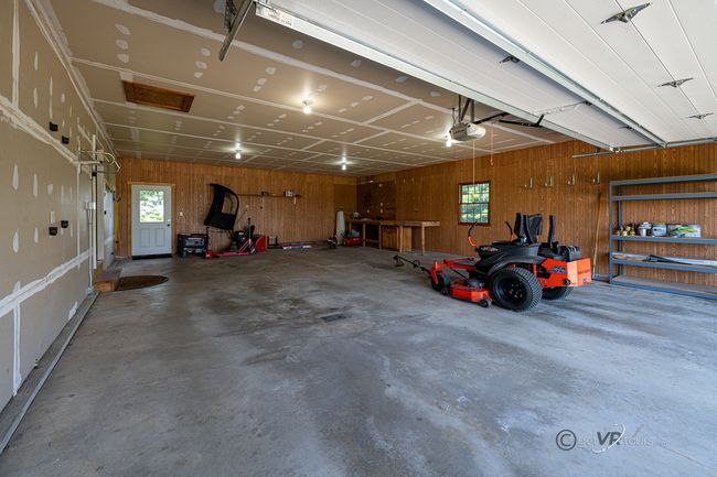 2361 W Florence Rd, House other with 3 bedrooms, 2 bathrooms and 4 parking in BAILEYVILLE IL | Image 16