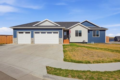 1013 Shape Court, Rapid City, SD, 57703 | Card Image