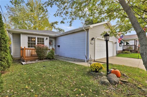 6321 W 130th St, Parma Heights, OH, 44130-2807 | Card Image