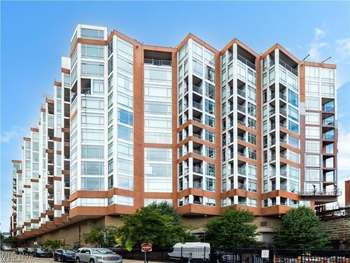 apt-403-2222 Detroit Ave, Cleveland, OH, 44113-2455 | Card Image