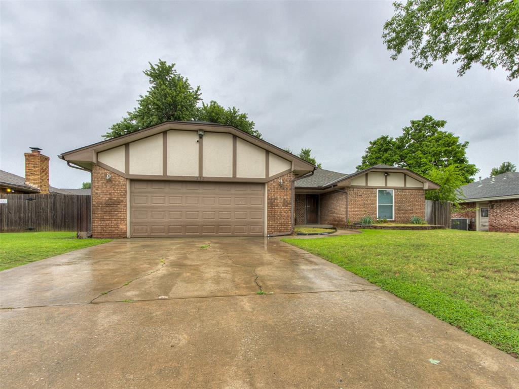 Meade Dr, Yukon, OK 73099