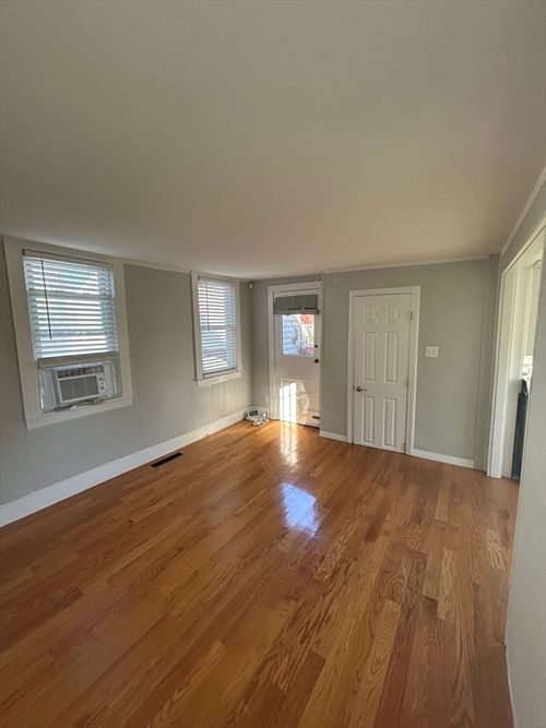 r-41 Union St, Rockland, MA, 02370-1919 | Card Image