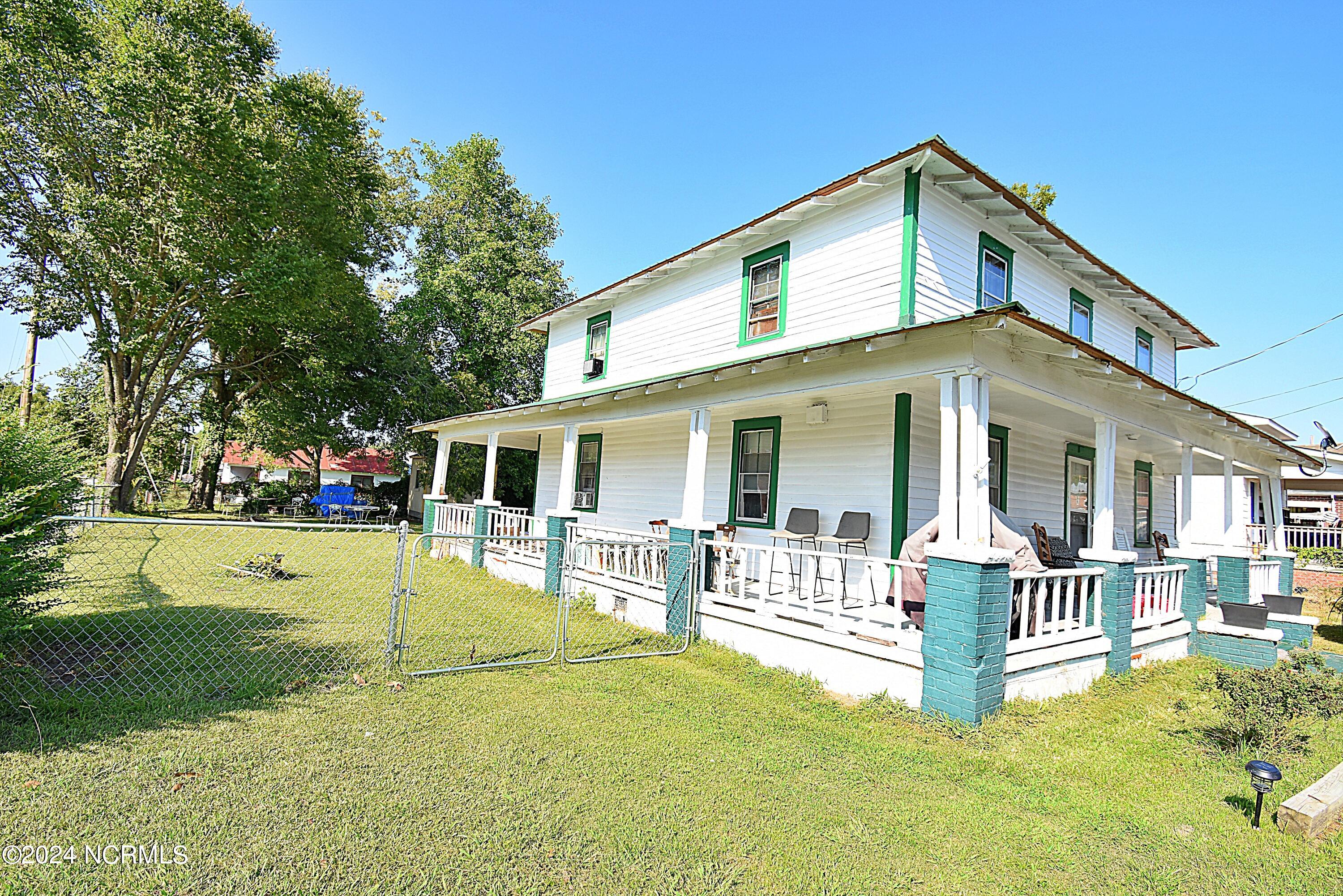 Elm St, New Bern, NC 28560