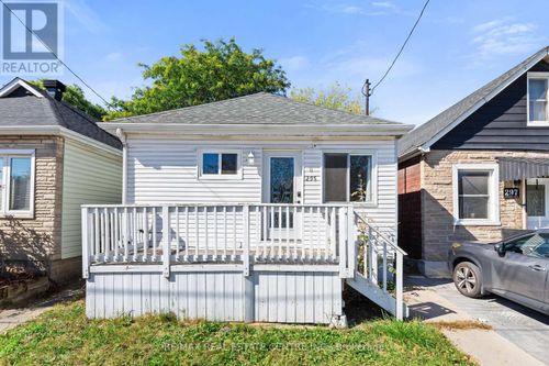 295 Strathearne Ave, Hamilton, ON, L8H5K8 | Card Image