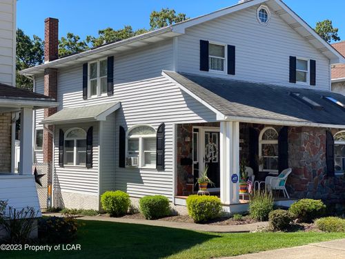 718 Ingham St, Freeland, PA, 18224-1518 | Card Image