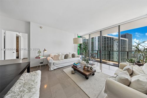 2909-68 Se 6th St, Miami, FL, 33131-3494 | Card Image