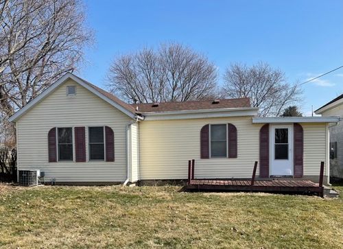 206 S Walnut St, Wyanet, IL, 61379-4536 | Card Image