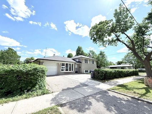 77 Porterfield Rd, Etobicoke, ON, M9W3J7 | Card Image