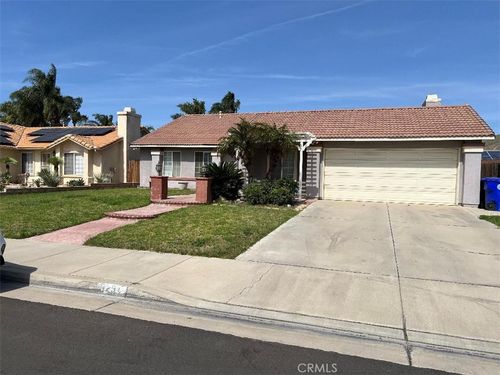 9291 Pleasant Hurst Ct, Jurupa Valley, CA, 92509-3052 | Card Image