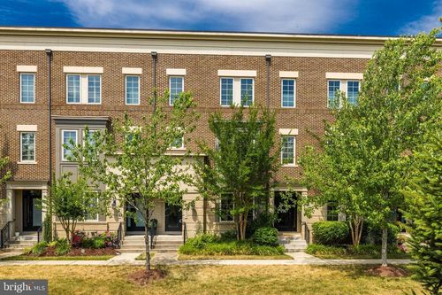 22802 Goldsborough Ter, BRAMBLETON, VA, 20148-5733 | Card Image