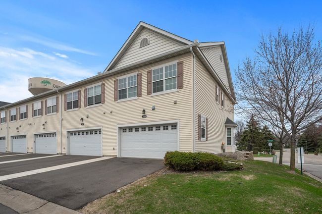 7539 12 Th St N, Townhouse with 3 bedrooms, 3 bathrooms and null parking in Oakdale MN | Image 24