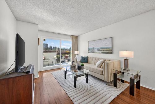 apt-203-4099 Howe St, Oakland, CA, 94611-5205 | Card Image