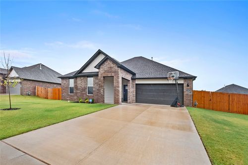 2105 Oliver St, Pea Ridge, AR, 72751-3079 | Card Image