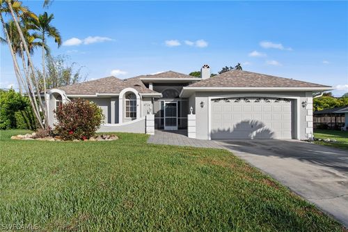 4724 Riverside Dr, ESTERO, FL, 33928-2510 | Card Image