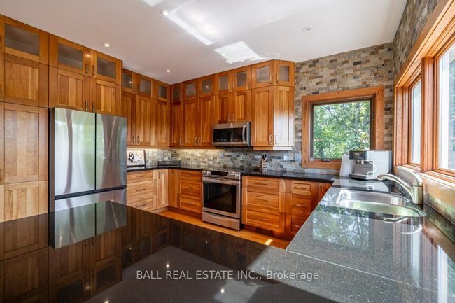 1466 Northey's Bay Rd, House other with 4 bedrooms, 3 bathrooms and 4 parking in North Kawartha ON | Image 13