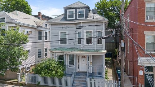 8 Ward St, Salem, MA, 01970-5004 | Card Image