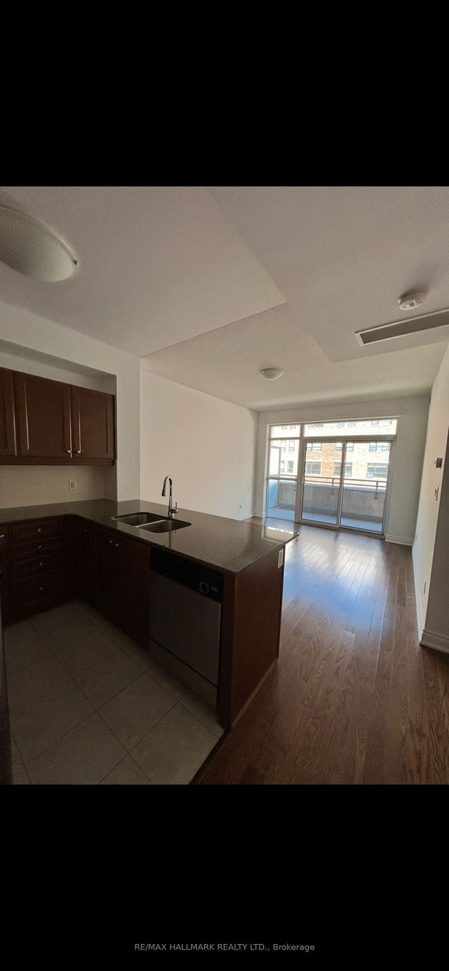 236 - 281 Woodbridge Ave, Condo with 1 bedrooms, 1 bathrooms and 1 parking in Woodbridge ON | Image 4