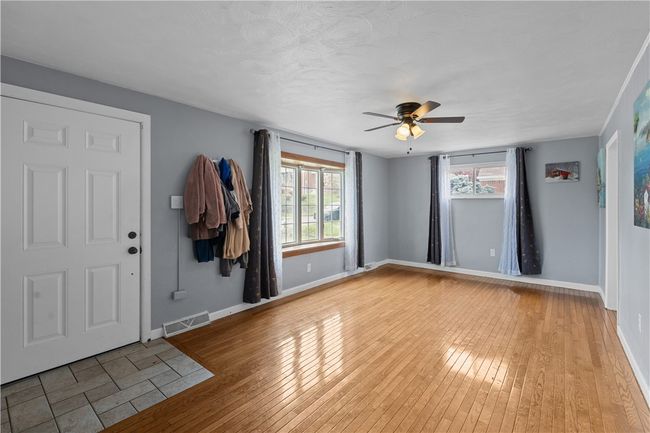 1028 Roseanne Ave, House other with 3 bedrooms, 2 bathrooms and 5 parking in Pittsburgh PA | Image 5