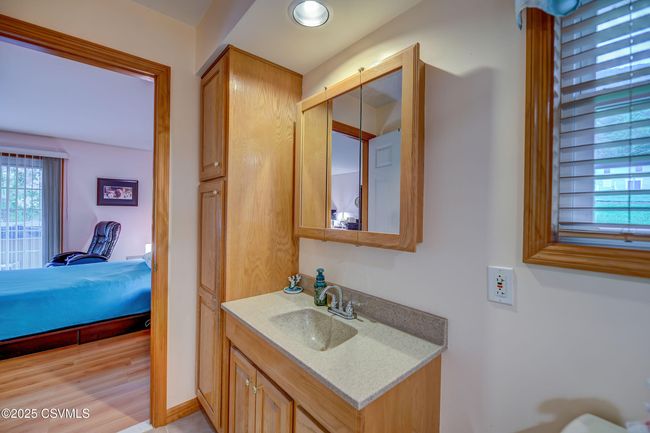 17 Makara Dr, House other with 3 bedrooms, 2 bathrooms and null parking in Drums PA | Image 38