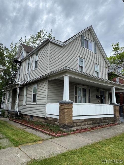 2658 Main St, Niagara Falls, NY, 14305-2400 | Card Image