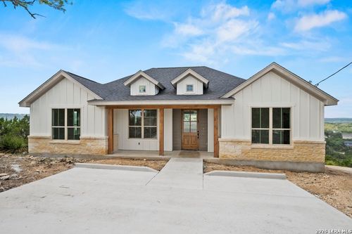 811 Lexington Pass, Canyon Lake, TX, 78133-4957 | Card Image