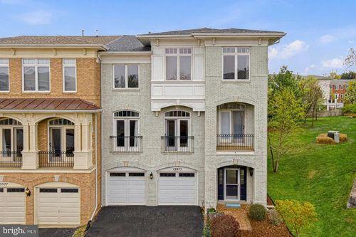 43575 Purple Aster Ter, LEESBURG, VA, 20176-8445 | Card Image