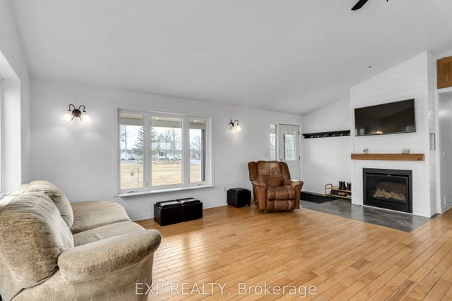 728 Chatterson Rd, House other with 2 bedrooms, 1 bathrooms and 14 parking in Loyalist ON | Image 8