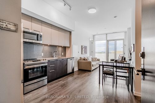 802-4208 Dundas St W, Etobicoke, ON, M8X0B1 | Card Image