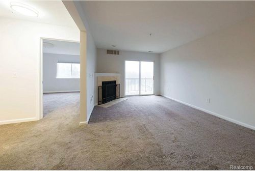 1388 Constance Dr, Pontiac, MI, 48340-1377 | Card Image