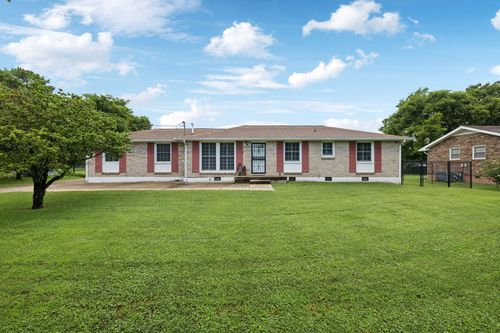 173 Chippendale Dr, Hendersonville, TN, 37075-3226 | Card Image